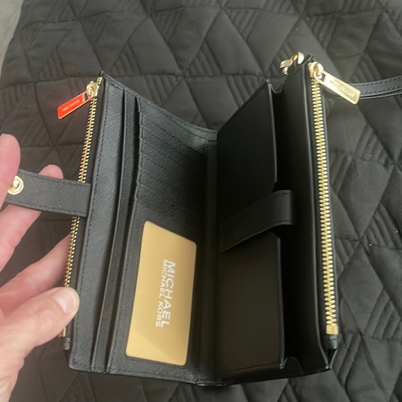 Michael Kors MK Jet Set Travel Lg Double Zip Leather Wristlet Black - Picture 5 of 6